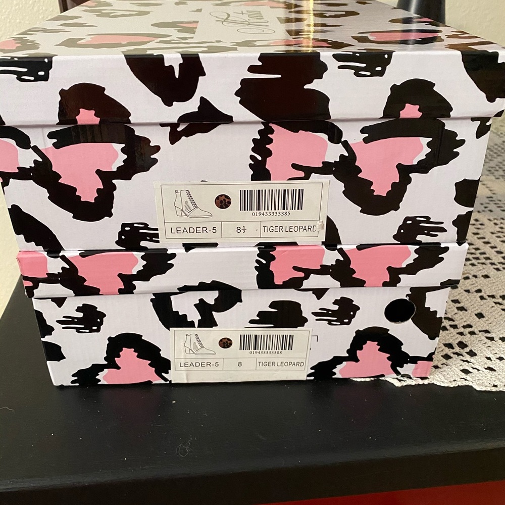 🖤Leopard Print Boots🖤 - Picture 5 of 5